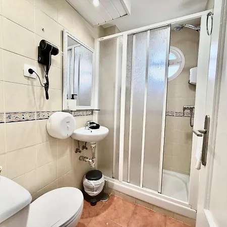 Apartament 1b - Sea-view Studio, 40 M From La Carihuela - Ac Torremolinos
