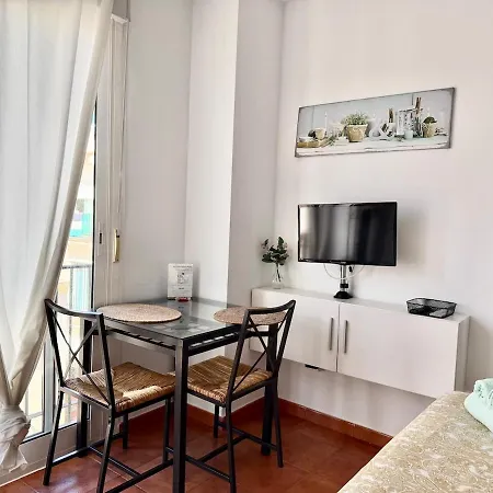 Apartament 1b - Sea-view Studio, 40 M From La Carihuela - Ac